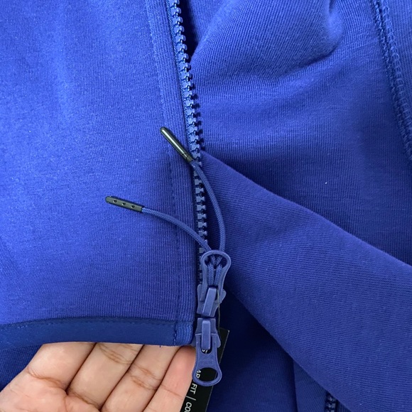 Nike Tech - Picture 8 of 8